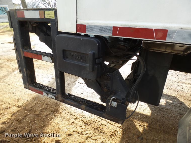 image for item EF9592 2009 International DuraStar 4300 refrigerated box truck