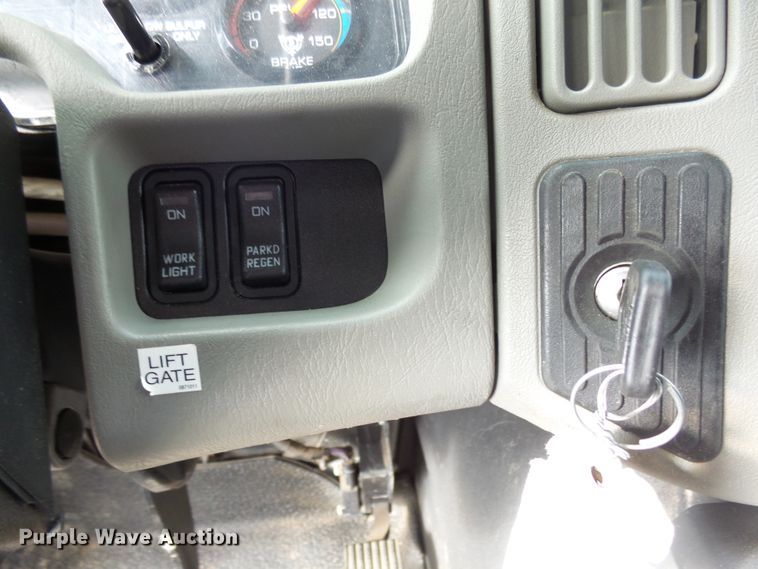 image for item EF9592 2009 International DuraStar 4300 refrigerated box truck