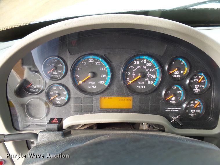 image for item EF9592 2009 International DuraStar 4300 refrigerated box truck