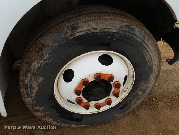 image for item EF9592 2009 International DuraStar 4300 refrigerated box truck