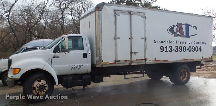 image for item EF9595 2000 Ford F650 Super Duty box truck