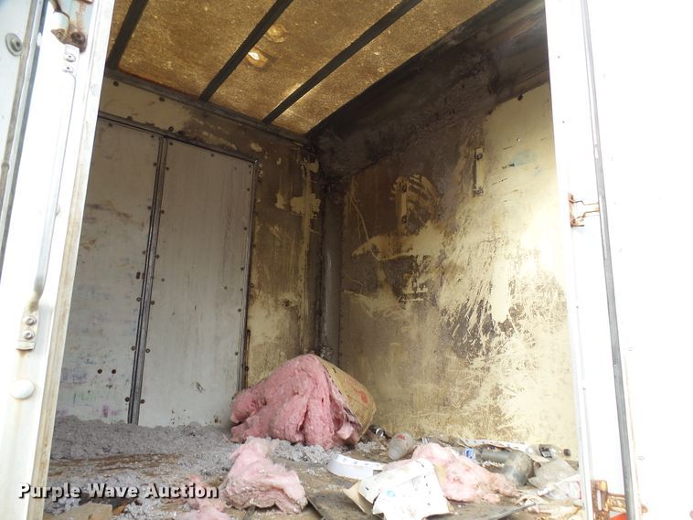 image for item EF9595 2000 Ford F650 Super Duty box truck