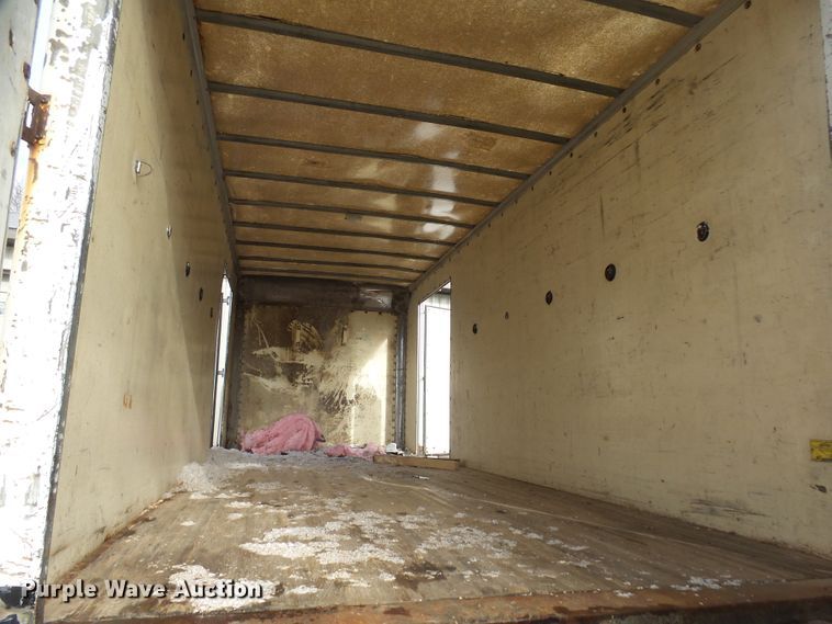 image for item EF9595 2000 Ford F650 Super Duty box truck