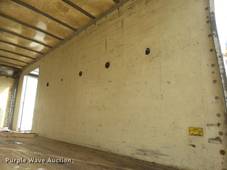 image for item EF9595 2000 Ford F650 Super Duty box truck