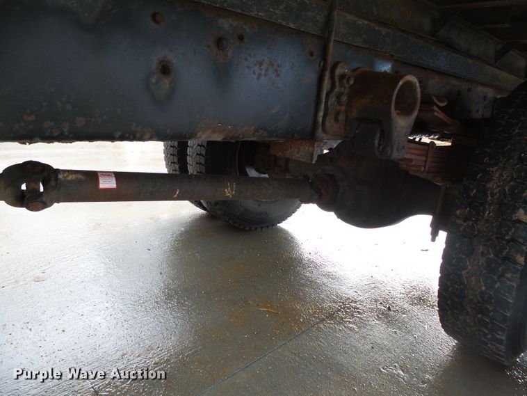 image for item EF9595 2000 Ford F650 Super Duty box truck