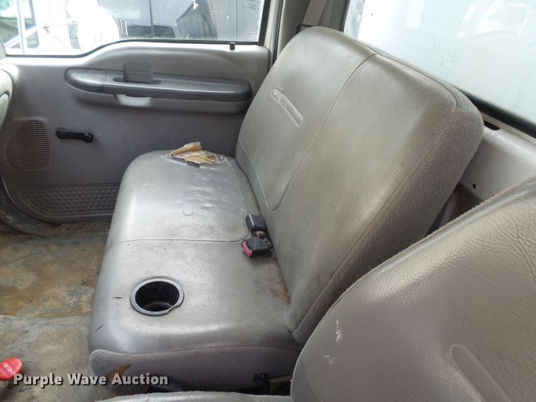 image for item EF9595 2000 Ford F650 Super Duty box truck