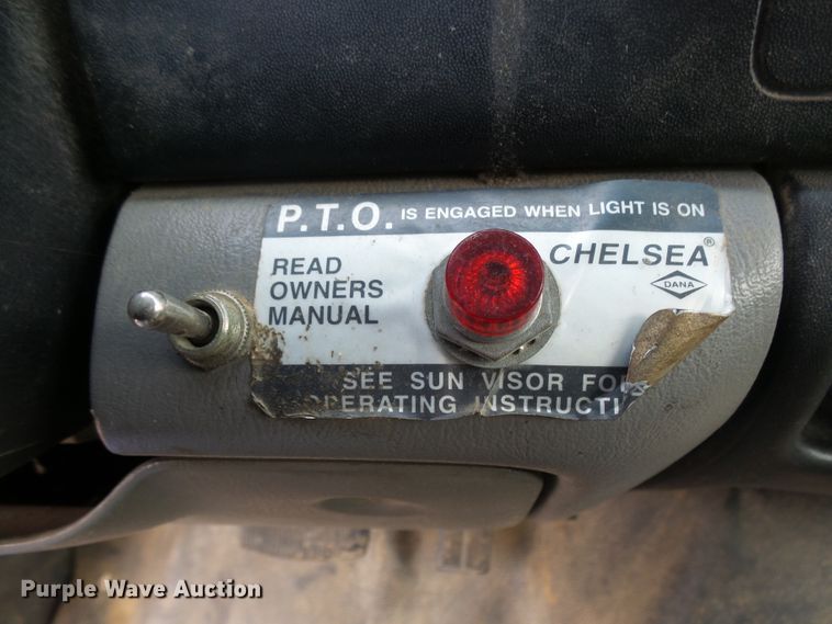 image for item EF9595 2000 Ford F650 Super Duty box truck