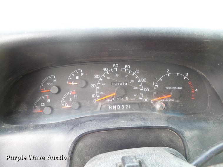 image for item EF9595 2000 Ford F650 Super Duty box truck