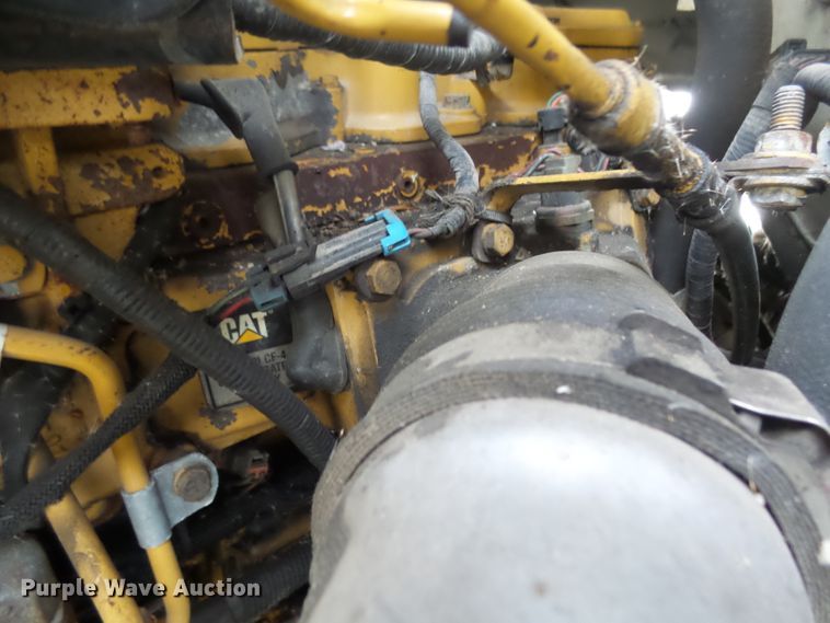 image for item EF9595 2000 Ford F650 Super Duty box truck