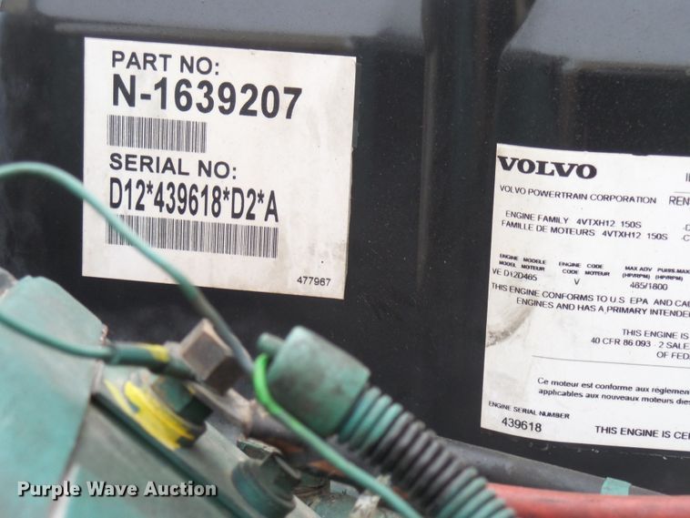 image for item EF9598 2005 Volvo VNL64T semi truck