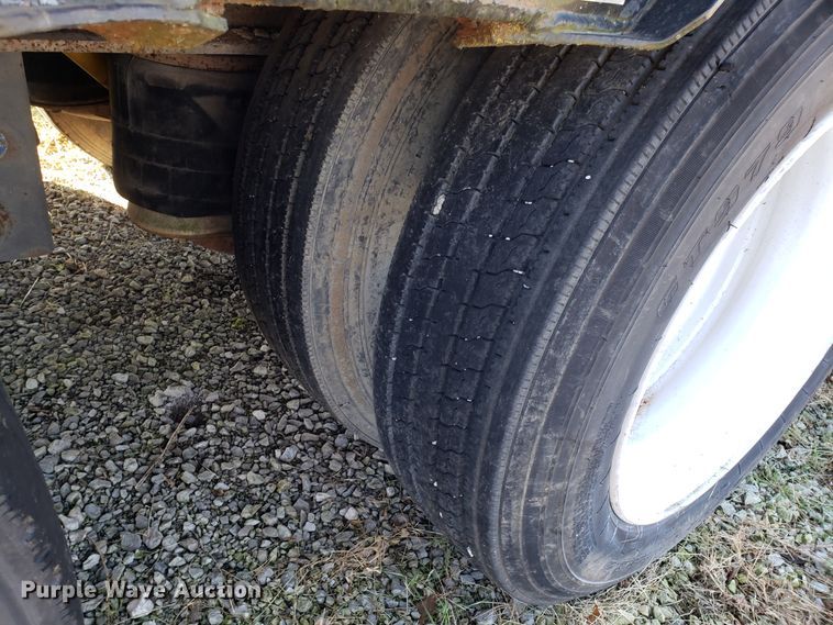 image for item EL9751 1985 Great Dane GPDAR48 drop deck trailer