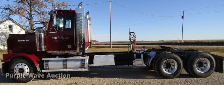 image for item FD9311 2006 Western Star 4900FA semi truck