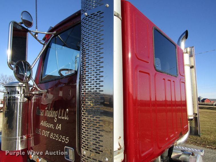 image for item FD9311 2006 Western Star 4900FA semi truck