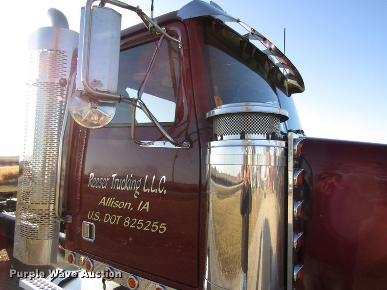 image for item FD9311 2006 Western Star 4900FA semi truck