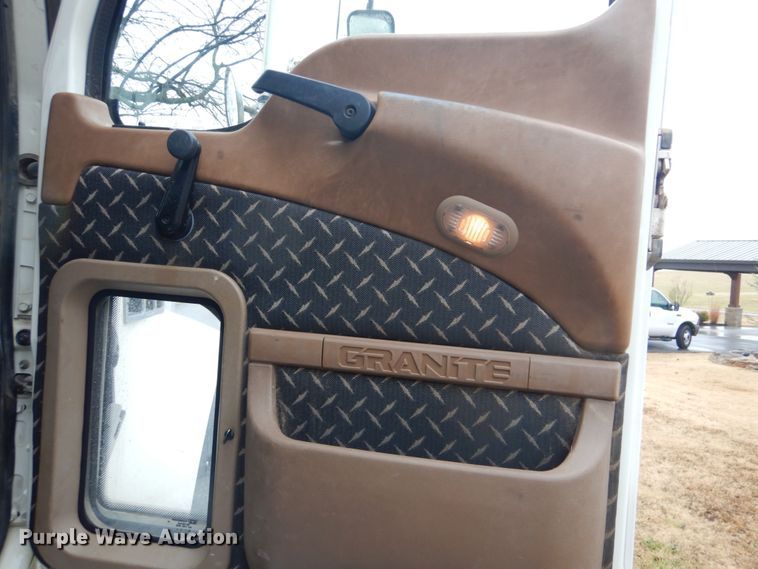 image for item FF9163 2008 Mack GU713 semi truck