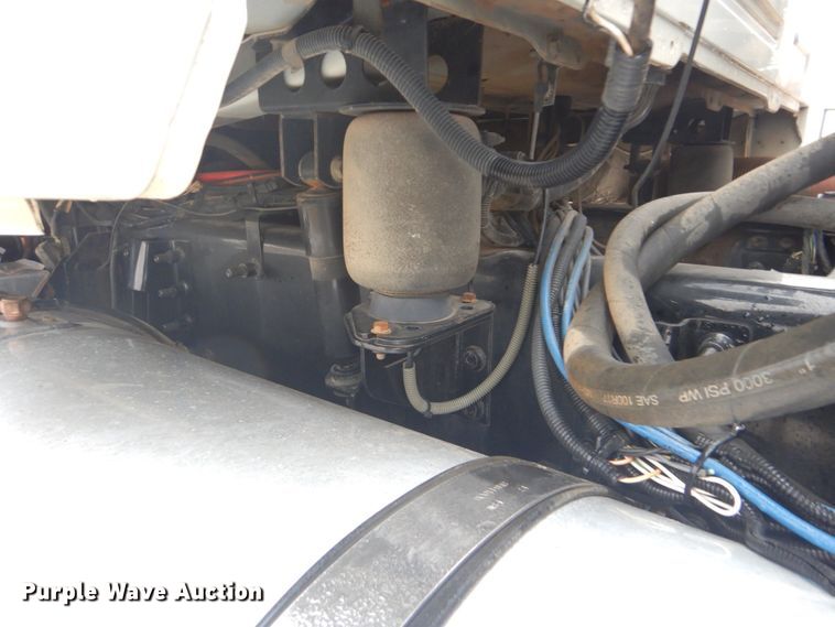 image for item FF9163 2008 Mack GU713 semi truck