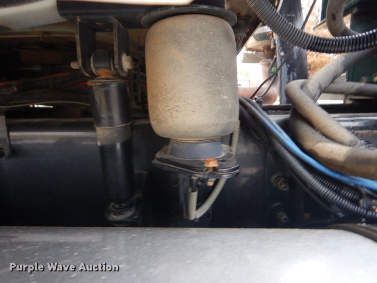 image for item FF9163 2008 Mack GU713 semi truck