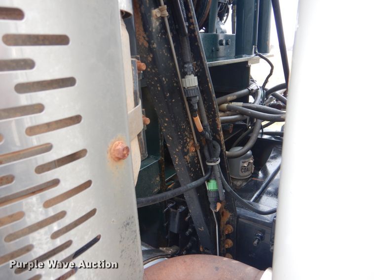 image for item FF9163 2008 Mack GU713 semi truck