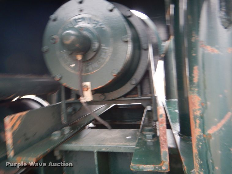 image for item FF9163 2008 Mack GU713 semi truck