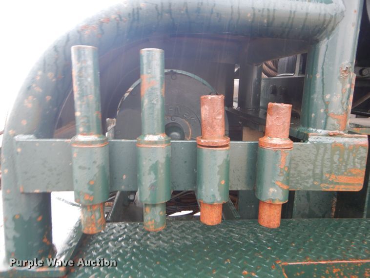 image for item FF9163 2008 Mack GU713 semi truck