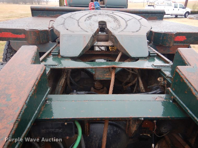 image for item FF9163 2008 Mack GU713 semi truck