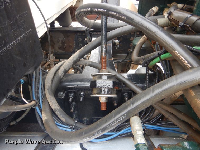 image for item FF9163 2008 Mack GU713 semi truck