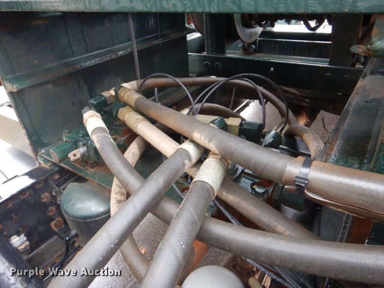 image for item FF9163 2008 Mack GU713 semi truck