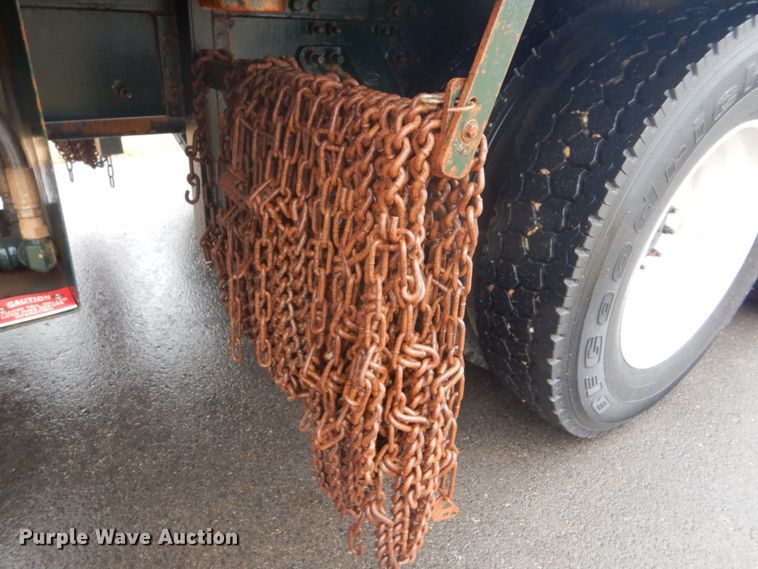 image for item FF9163 2008 Mack GU713 semi truck