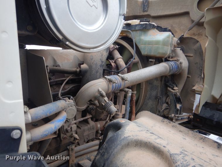 image for item FF9163 2008 Mack GU713 semi truck