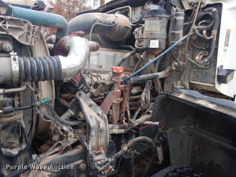 image for item FF9163 2008 Mack GU713 semi truck