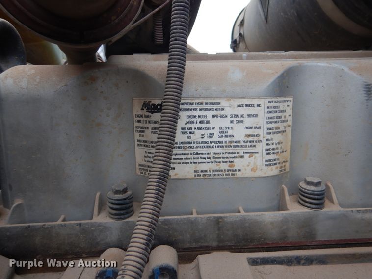 image for item FF9163 2008 Mack GU713 semi truck