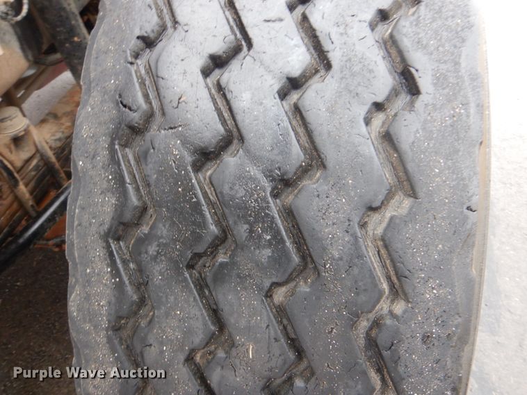 image for item FF9163 2008 Mack GU713 semi truck