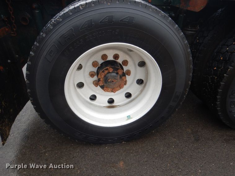 image for item FF9163 2008 Mack GU713 semi truck