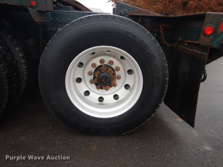 image for item FF9163 2008 Mack GU713 semi truck