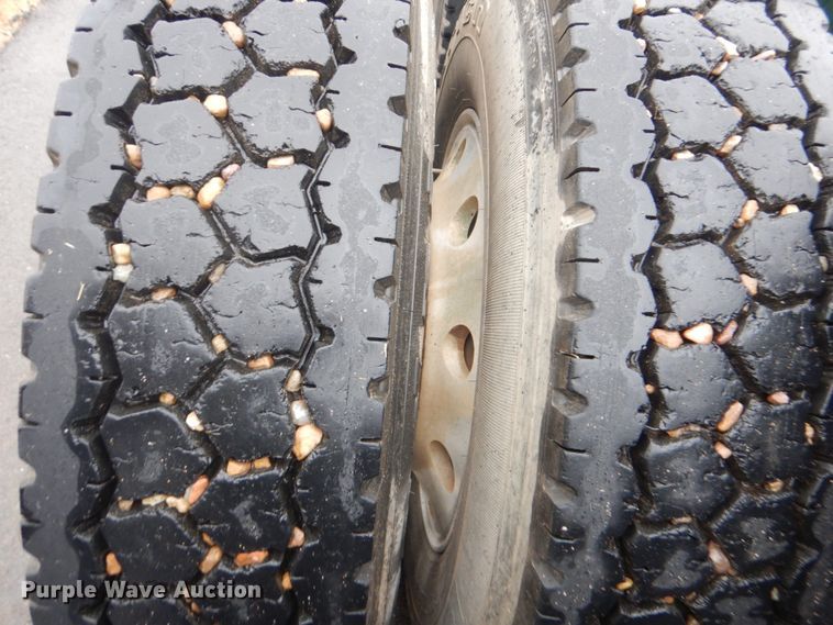 image for item FF9163 2008 Mack GU713 semi truck