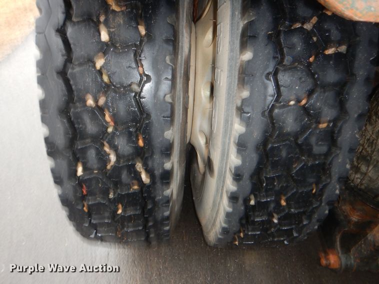 image for item FF9163 2008 Mack GU713 semi truck