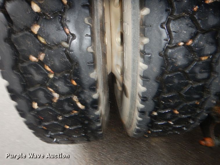 image for item FF9163 2008 Mack GU713 semi truck