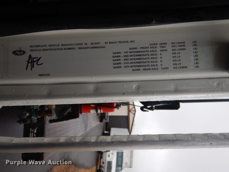 image for item FF9163 2008 Mack GU713 semi truck