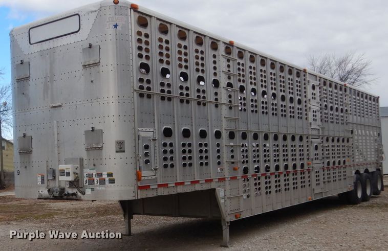 image for item FU9000 2007 Wilson PSDCL-402 livestock trailer