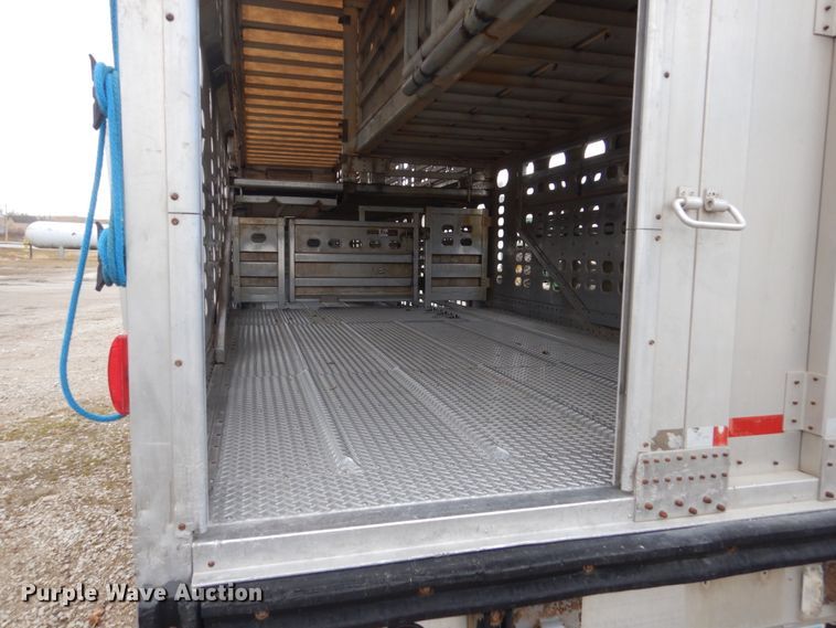 image for item FU9000 2007 Wilson PSDCL-402 livestock trailer