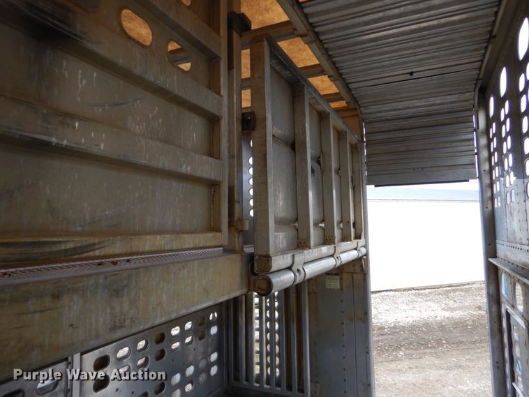 image for item FU9000 2007 Wilson PSDCL-402 livestock trailer