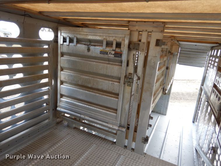image for item FU9000 2007 Wilson PSDCL-402 livestock trailer