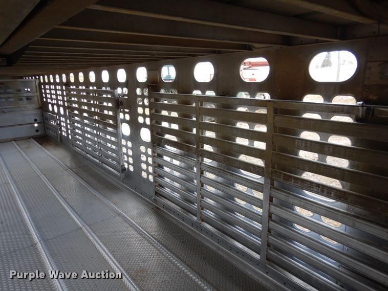 image for item FU9000 2007 Wilson PSDCL-402 livestock trailer