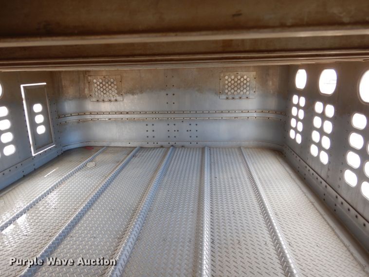 image for item FU9000 2007 Wilson PSDCL-402 livestock trailer