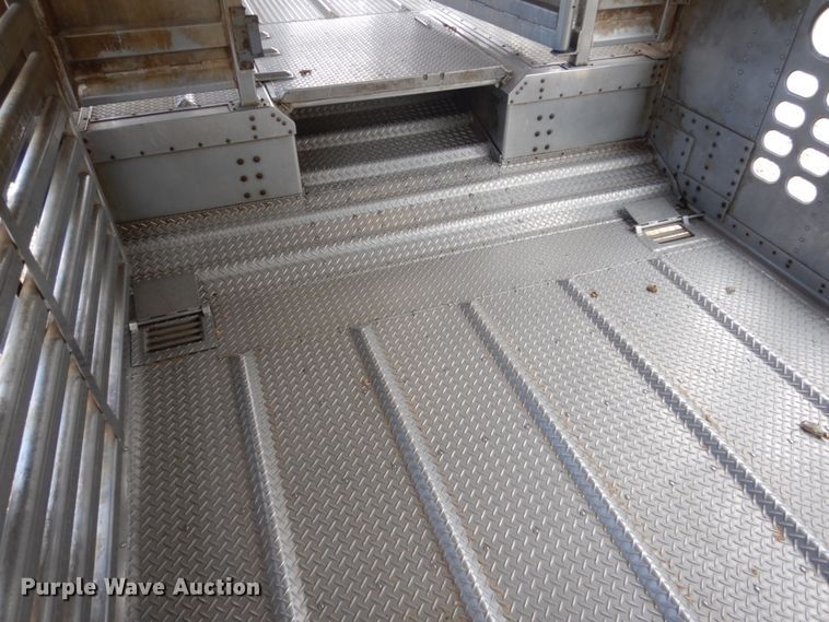 image for item FU9000 2007 Wilson PSDCL-402 livestock trailer