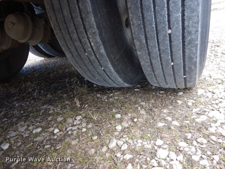 image for item FU9000 2007 Wilson PSDCL-402 livestock trailer