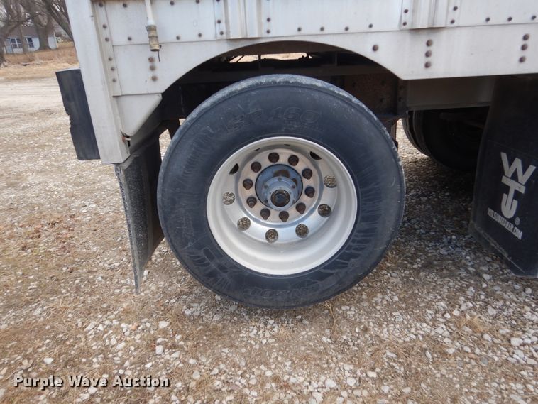 image for item FU9000 2007 Wilson PSDCL-402 livestock trailer