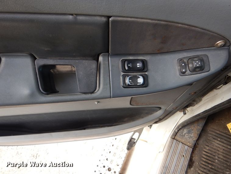 image for item FU9001 2004 Freightliner Columbia semi truck