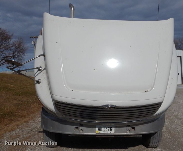 image for item FU9002 2004 Sterling A-Line semi truck