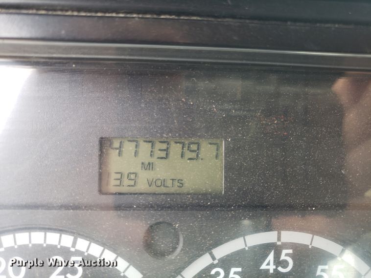 image for item FW9591 2004 Freightliner Columbia semi truck